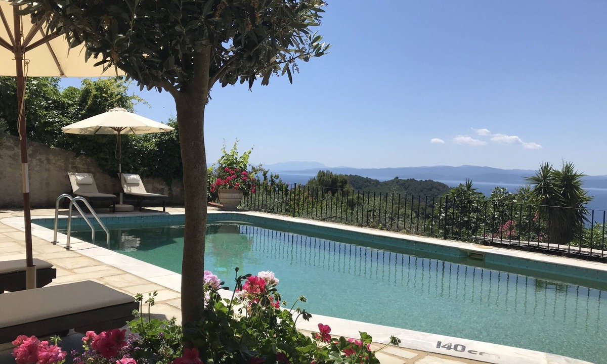 Karavotsakisma Villa Accommodation | Koukounaries