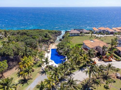 Keyhole Bay | Antoneys Cay