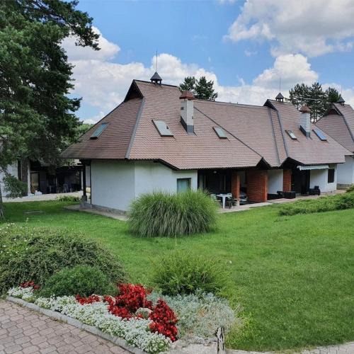 Kraljevi Konaci | Zlatibor