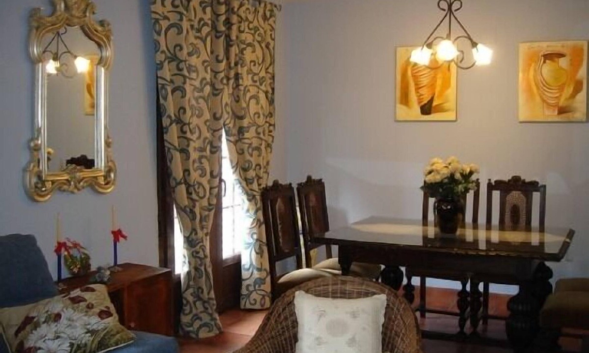 La Casa Madrona People | Villacastin