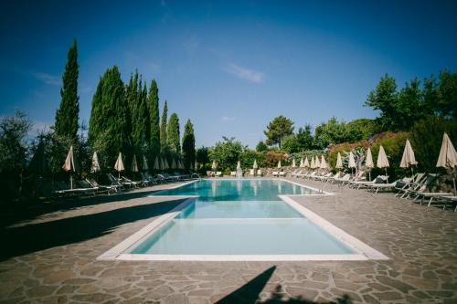 La Piazza Di San Donato | San Donato in Fronzano