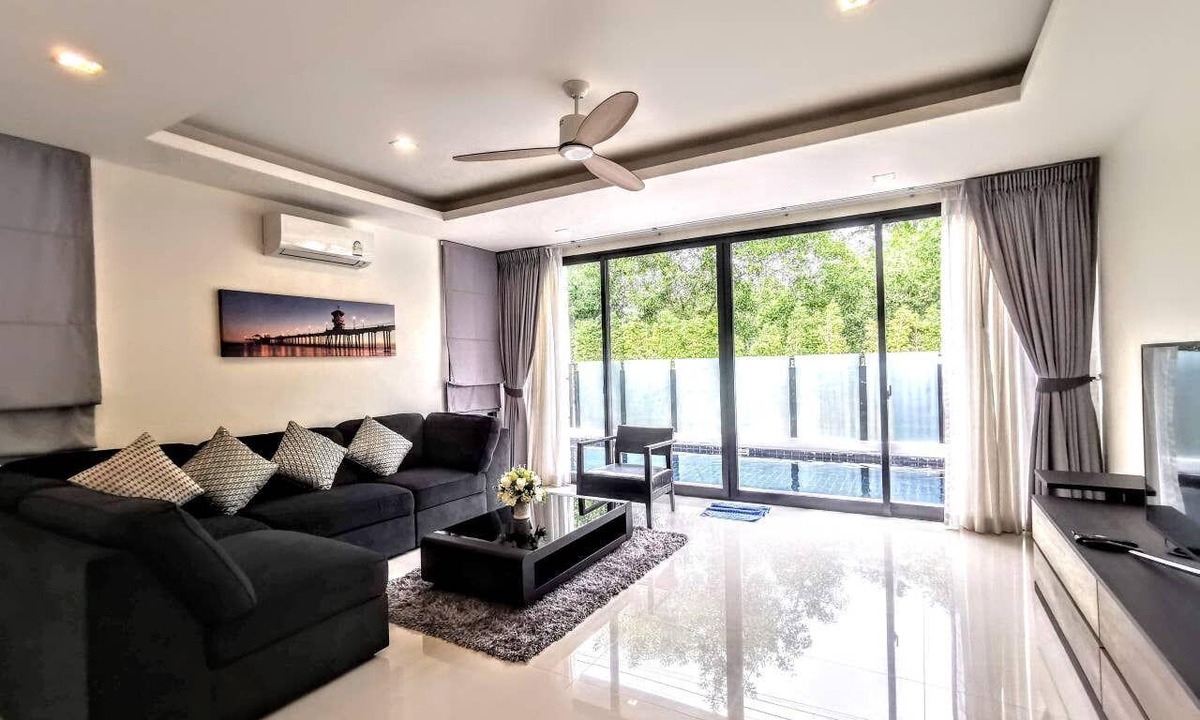 Br Laguna Park Townhome | Thep Kasattri
