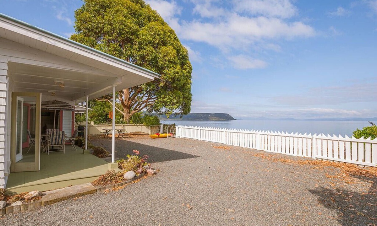 Edge Cottage Waitahanui Holiday | Waitahanui
