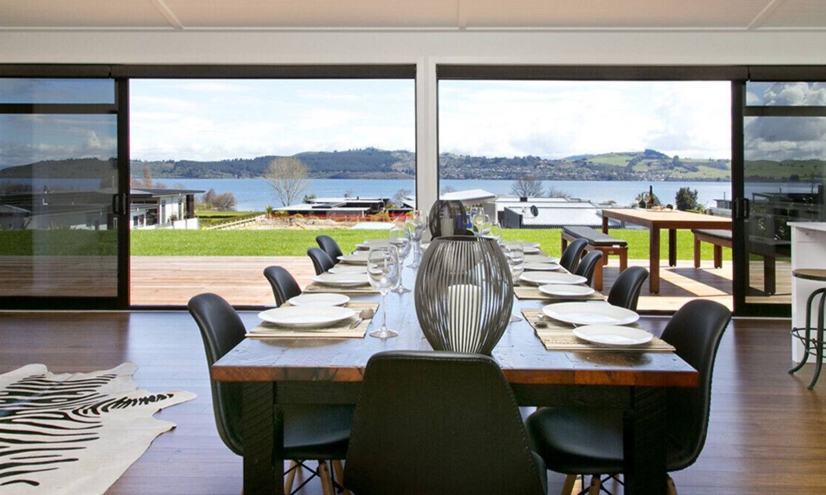 Acacia Bay Holiday | Rainbow Point