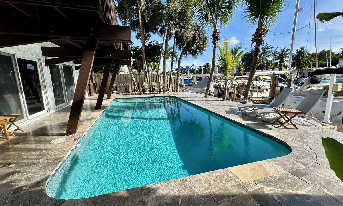 Oasis | Hendricks and Venice Isles