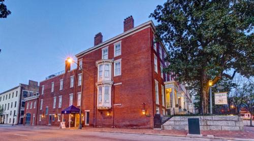 Hampton Inn Hull Street | Monroe Ward