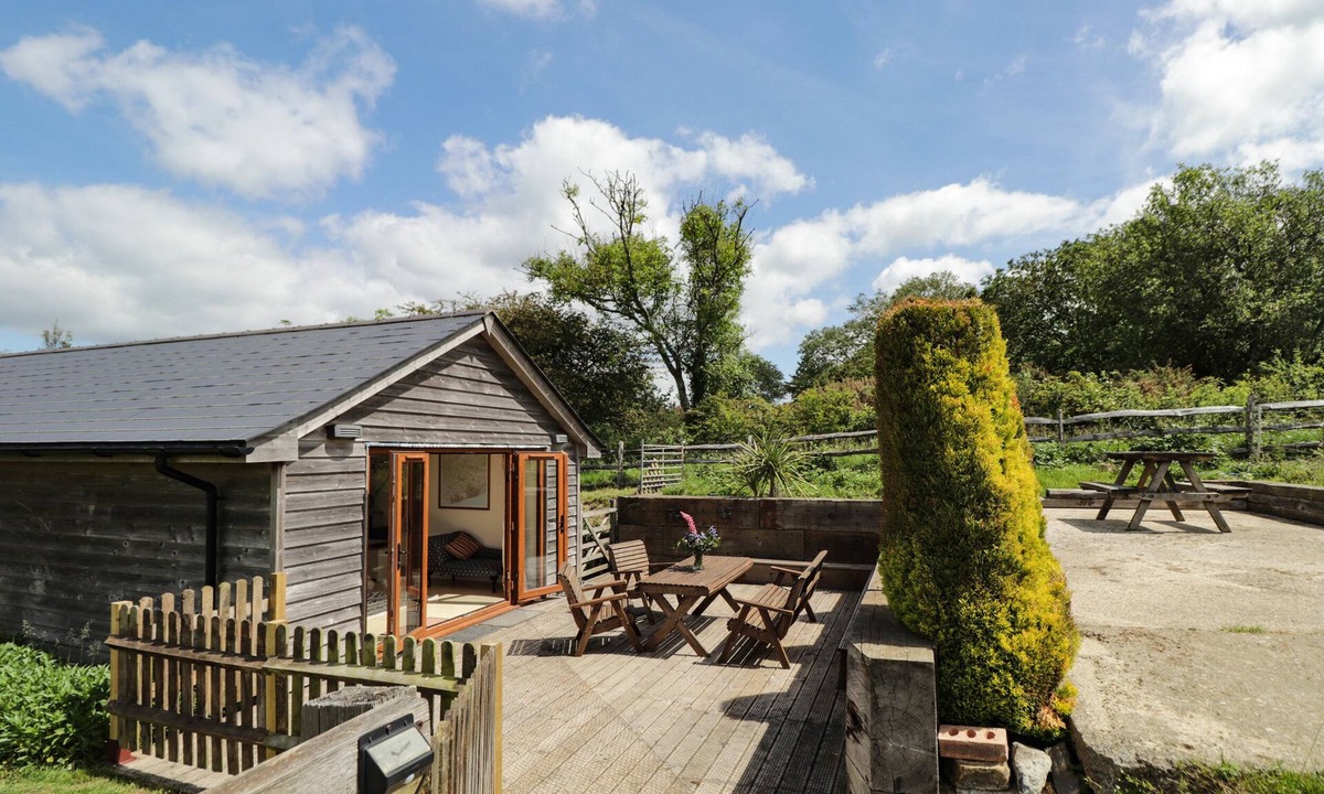 Farm Lodge | Battle