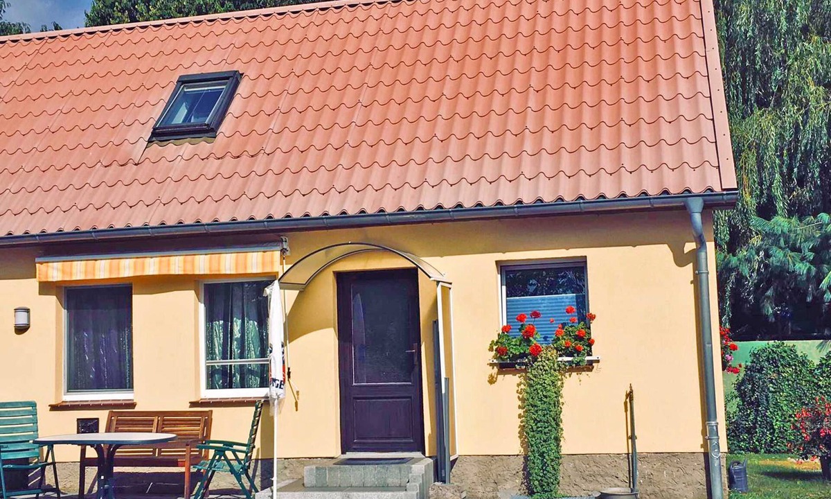 Cottage | Freest
