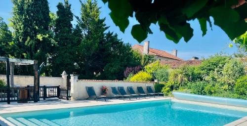 Manoir De Longeveau | Pillac