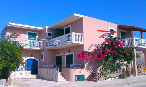 Manora | Sucuraj