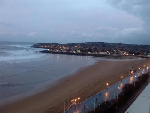 Mirando Al Mar Soñé | Gijon