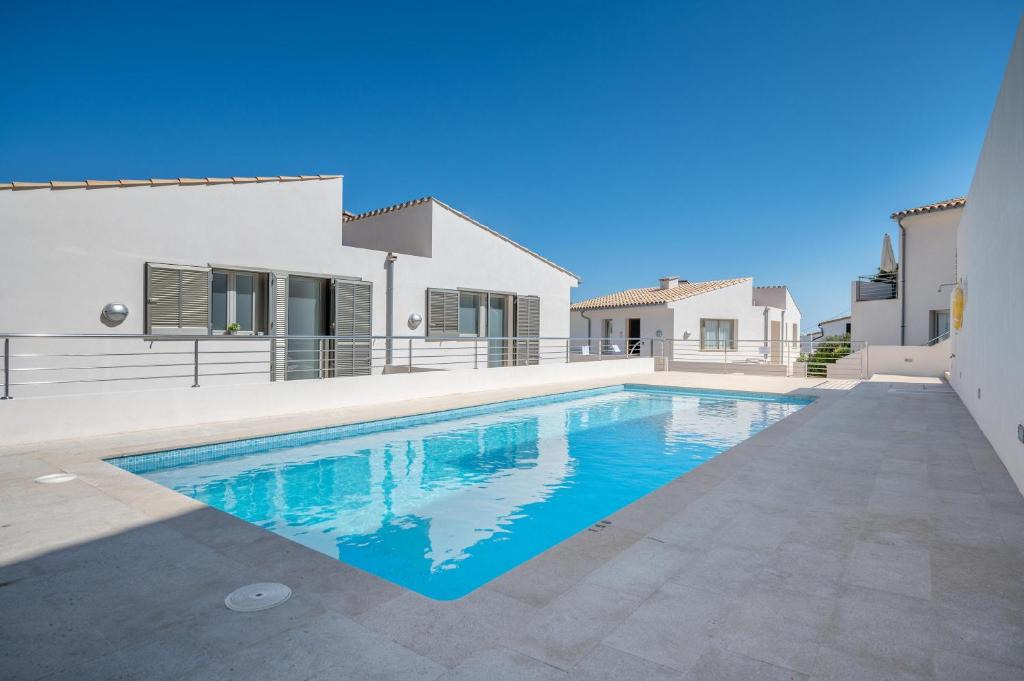 Molins | Cala San Vicente