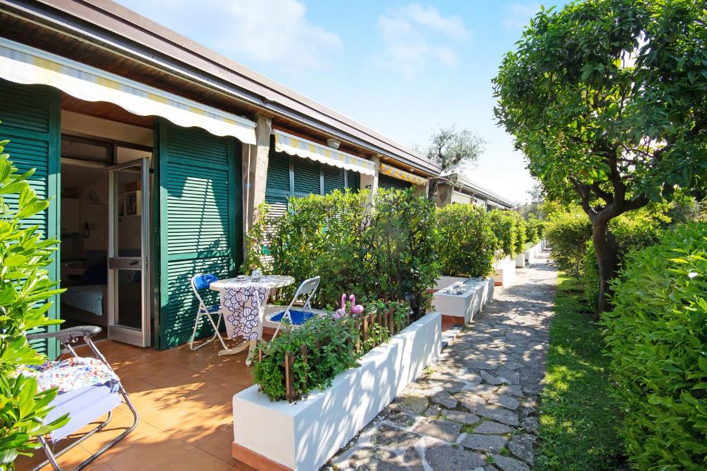 Monolocale Nel Parco Con Piscina | Sestri Levante