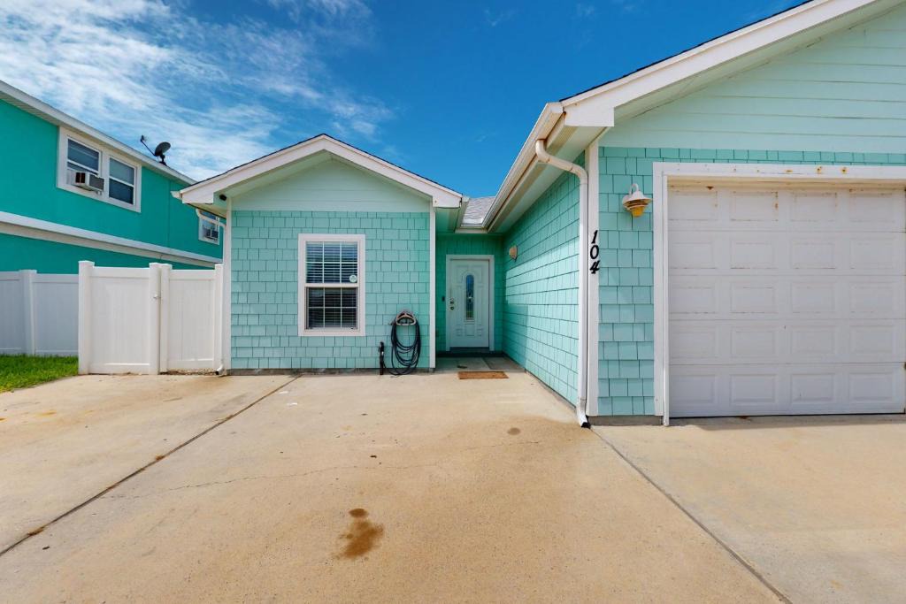 Morgan Shores | Safe Harbor