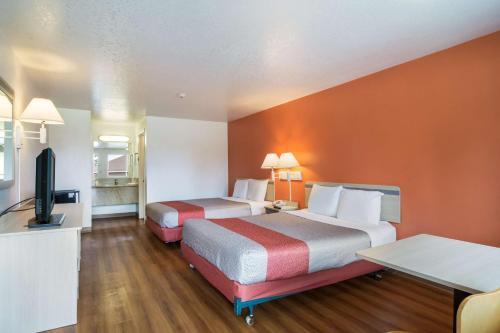 Motel | Vancouver