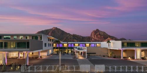 Scottsdale Premium Term Getaway Furnished Golf Cable Utilities | Paradise Valley