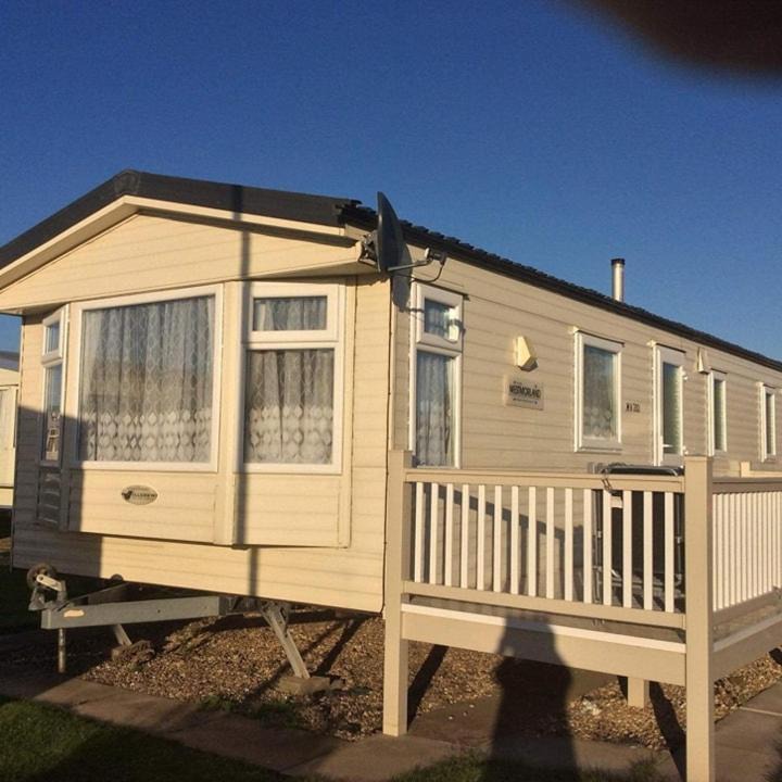 Taylor Caravan Holiday Berth | Chapel Saint Leonards