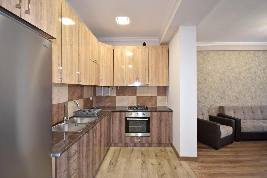 Koghbatsi Street | Kentron