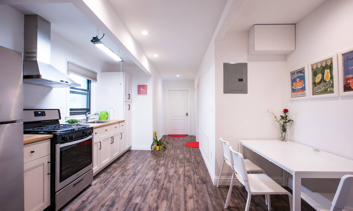 Deck | East Flushing