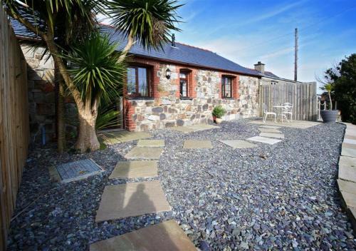 Nyth Wennol | Llanengan