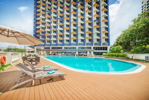 Oakwood | Kampung Datuk Keramat