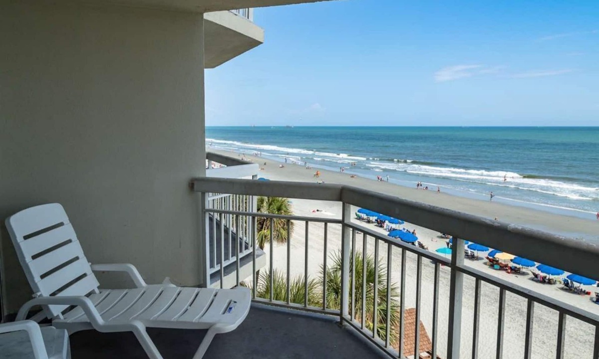 Waters Edge Resort | Garden City