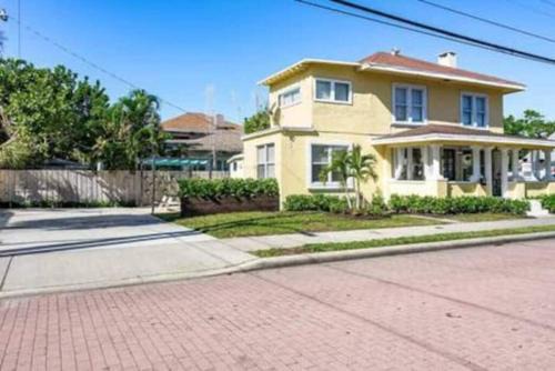 Boutique Downtown Wpb | West Palm Beach