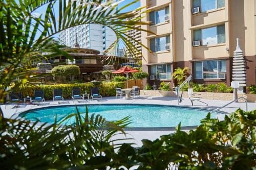 Pagoda Hotel | Ala Moana