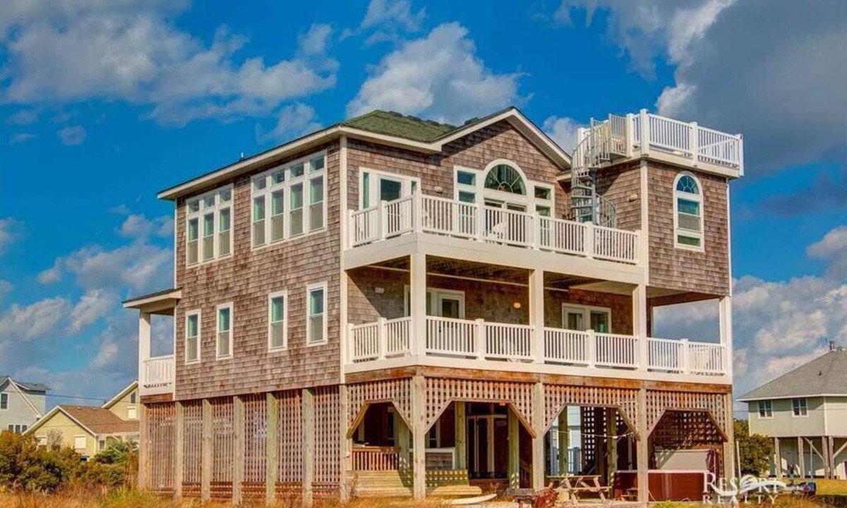 Canalfront Frisco | Brigands' Bay