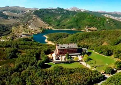 Parador De Pisuerga | Ruesga (Castilla - Leon)