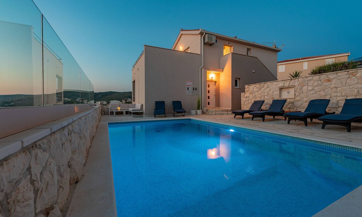 Villa Mona Ražanj | Razanj