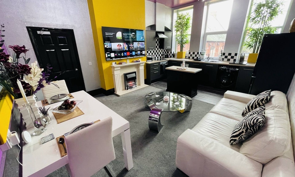 Phoenix Boutique | Goole