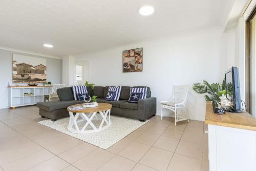 Pinnacle | Forster