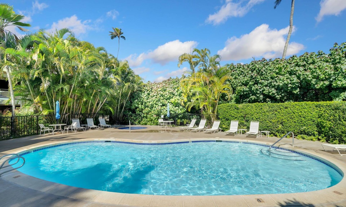 Plantation Hale Garden Ground | Wailua