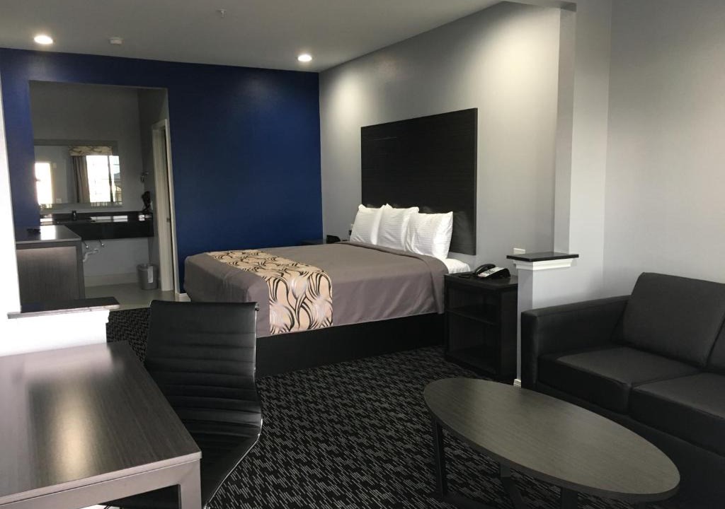 Platinum Inn | US 290