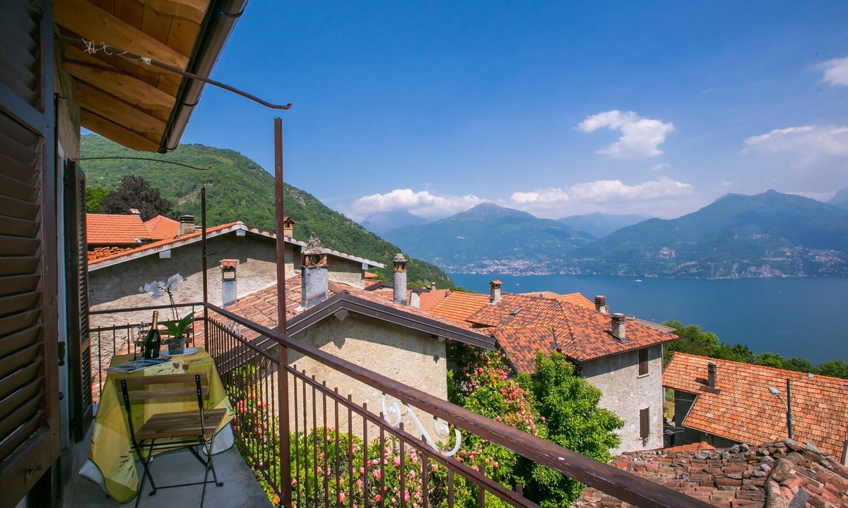 Plesio Rustico Panoramica | Naggio