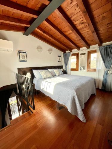 Porto Valentino | Sirmione Old Town
