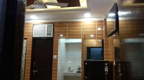 Foreigner Lajpat | Lajpat Nagar