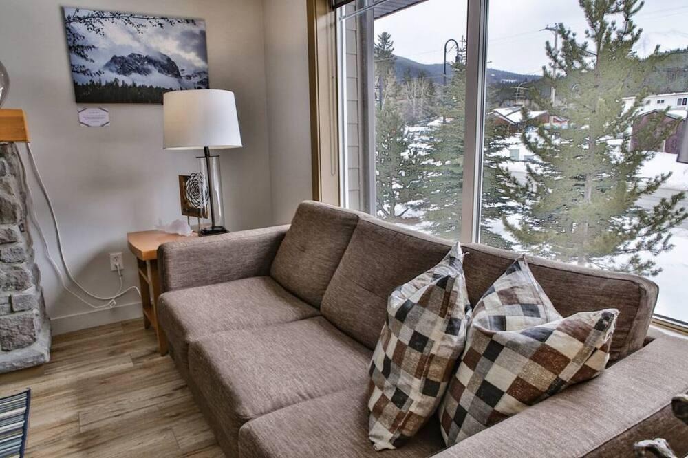 Premiumstayz Copperstone Man Flats | Copperstone Resort