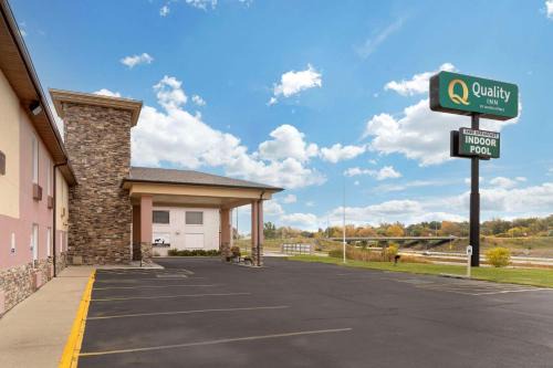 Quality Inn Newton | Newton