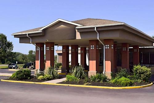 Ramada | East Syracuse