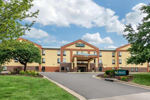 Quality Inn Suites Lenexa Kansas City | Lenexa
