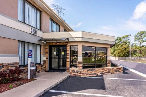 Clarion Inn | Northwest Pensacola