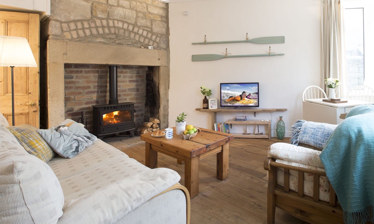 Cottage Amble | Amble