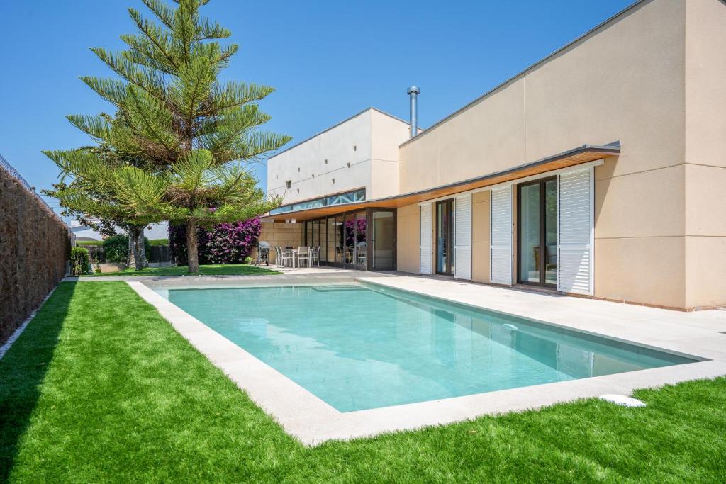 Villa Roda De Barà | Roda de Bara