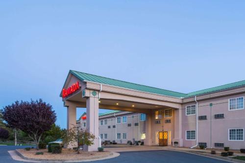 Ramada | Strasburg