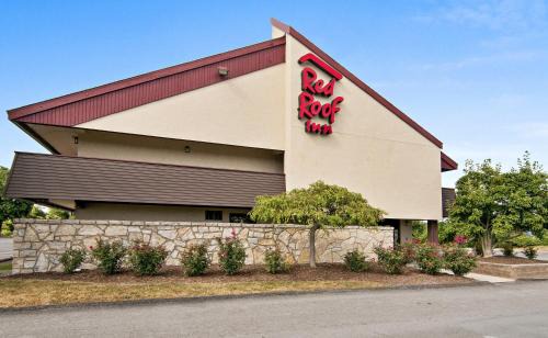 Red Roof Inn Fairmont | White Hall