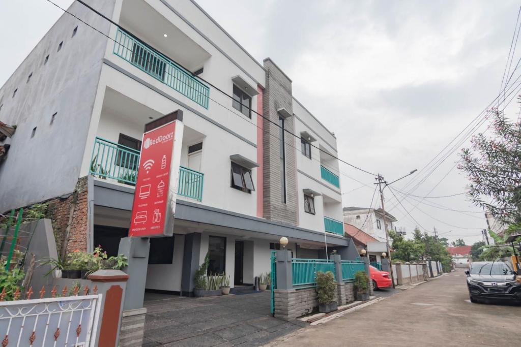 Reddoorz Buah Batu | Bandung