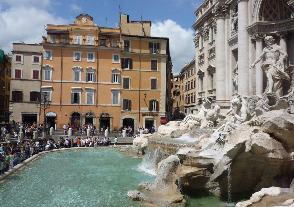 Crociferi | Rione II Trevi