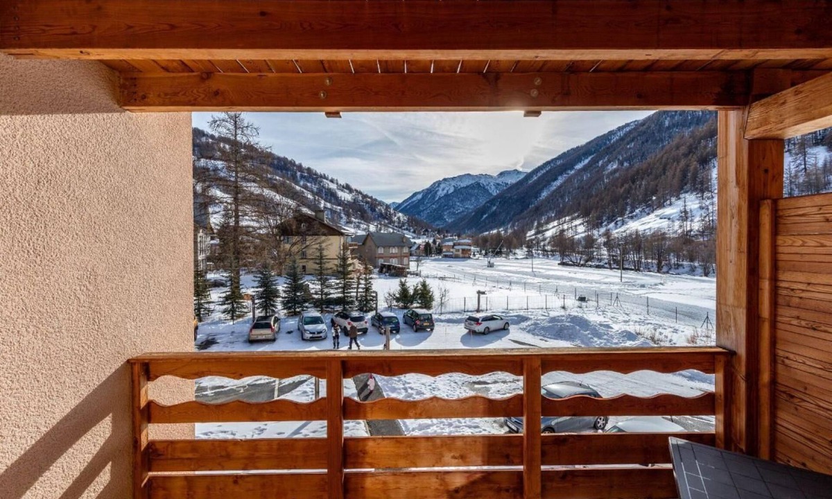Resort Swimming Ski Locker Abriès | Abries
